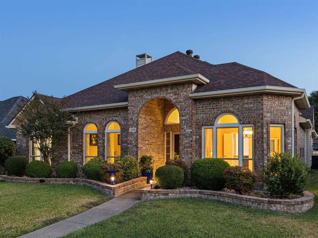 1008 E Grubb Drive, Mesquite, TX 75149 1008 E Grubb Drive, Mesquite, TX 75149