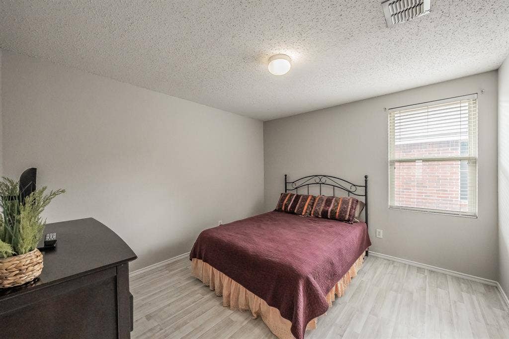 1016 Stone Chapel Way, Fort Worth, TX 76179