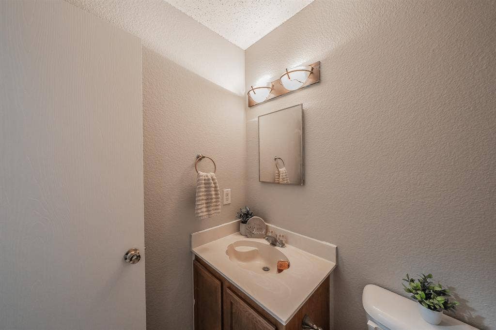 1016 Stone Chapel Way, Fort Worth, TX 76179
