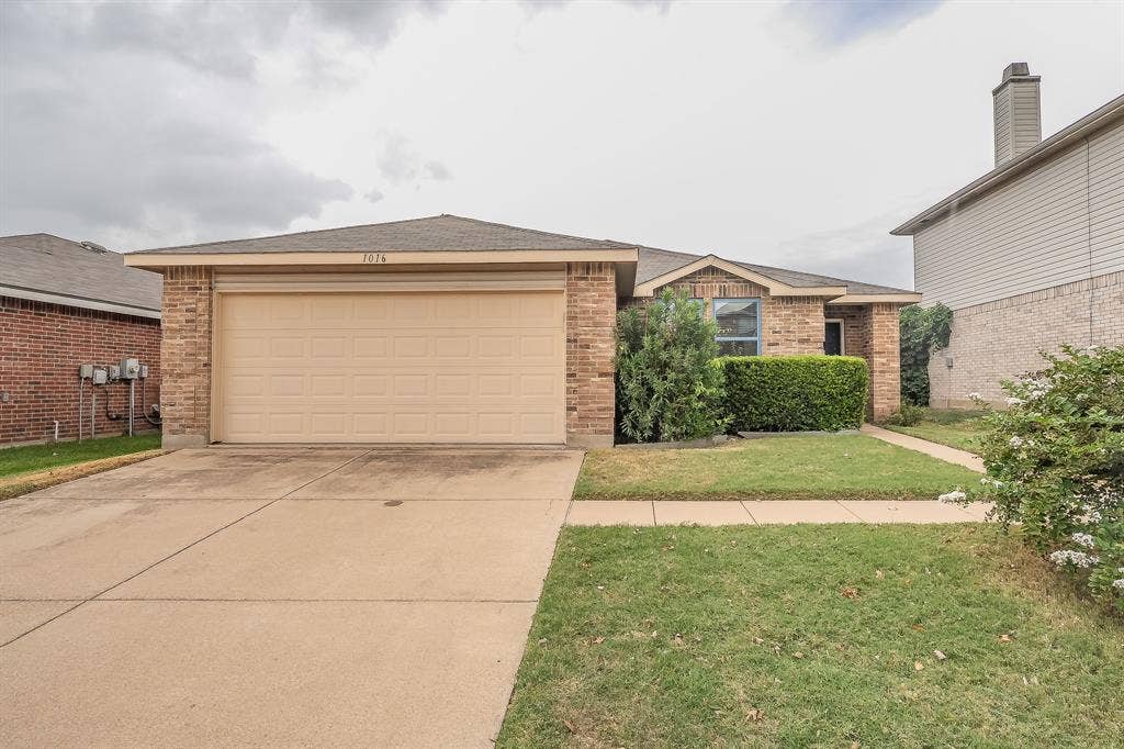 1016 Stone Chapel Way, Fort Worth, TX 76179