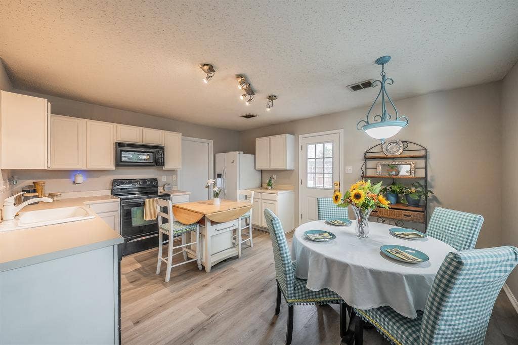 1016 Stone Chapel Way, Fort Worth, TX 76179