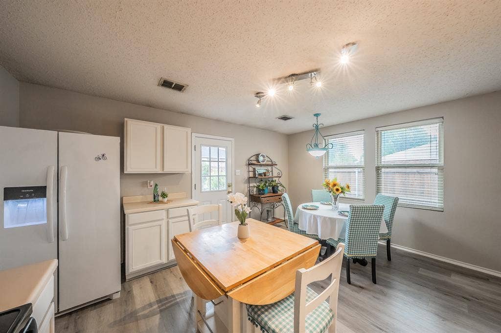1016 Stone Chapel Way, Fort Worth, TX 76179