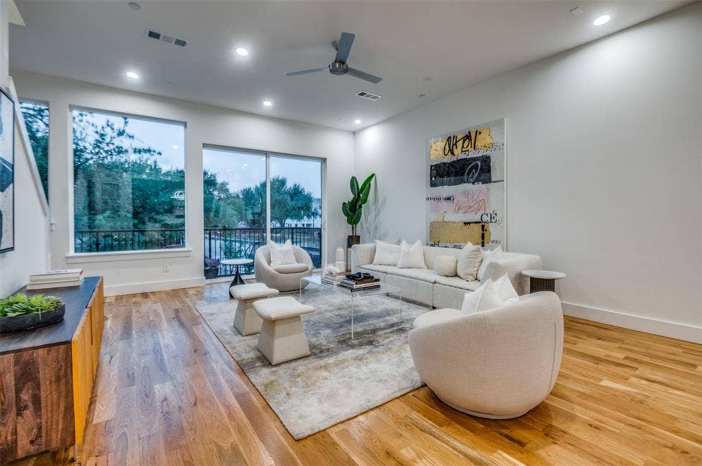 4109 N Reserve Lane, Addison, TX 75001 4109 N Reserve Lane, Addison, TX 75001