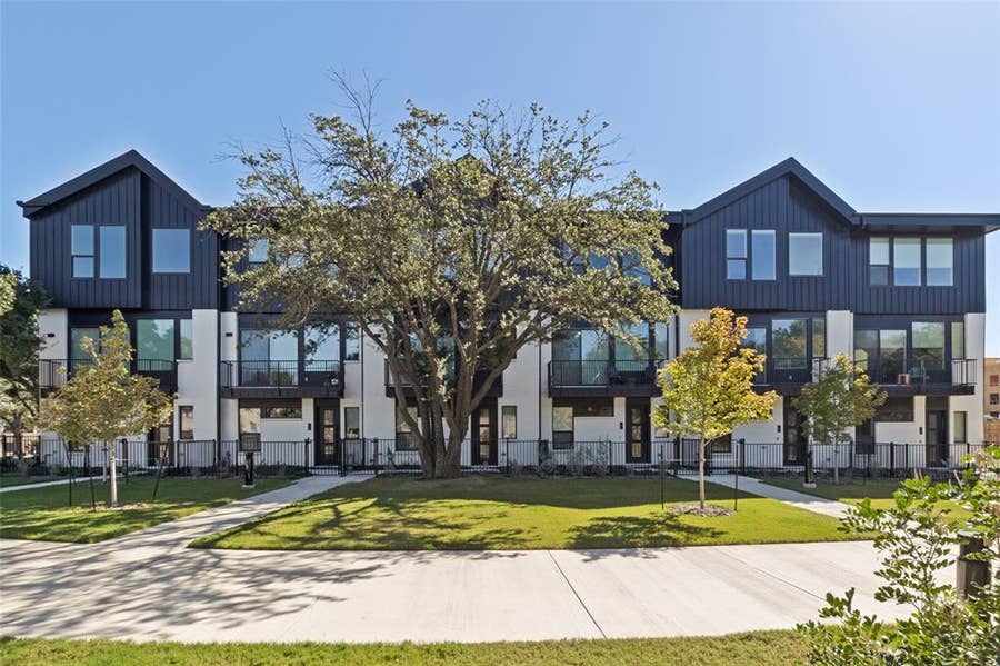 Property photo for 4109 N Reserve Lane, Addison, TX