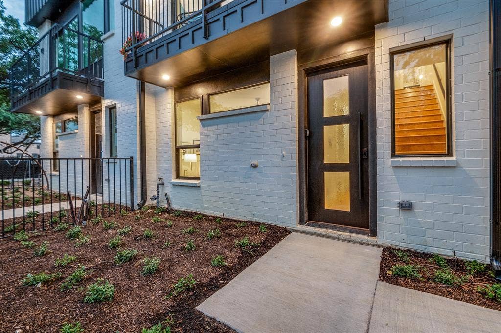 4109 N Reserve Lane, Addison, TX 75001 4109 N Reserve Lane, Addison, TX 75001