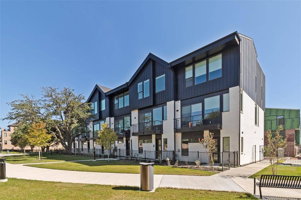4109 N Reserve Lane, Addison, TX 75001 4109 N Reserve Lane, Addison, TX 75001