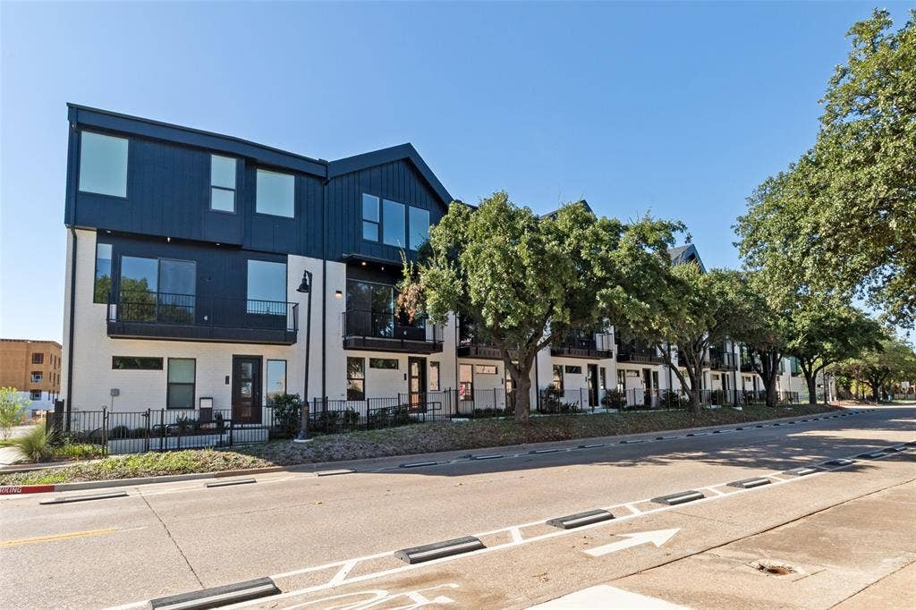 4109 N Reserve Lane, Addison, TX 75001 4109 N Reserve Lane, Addison, TX 75001