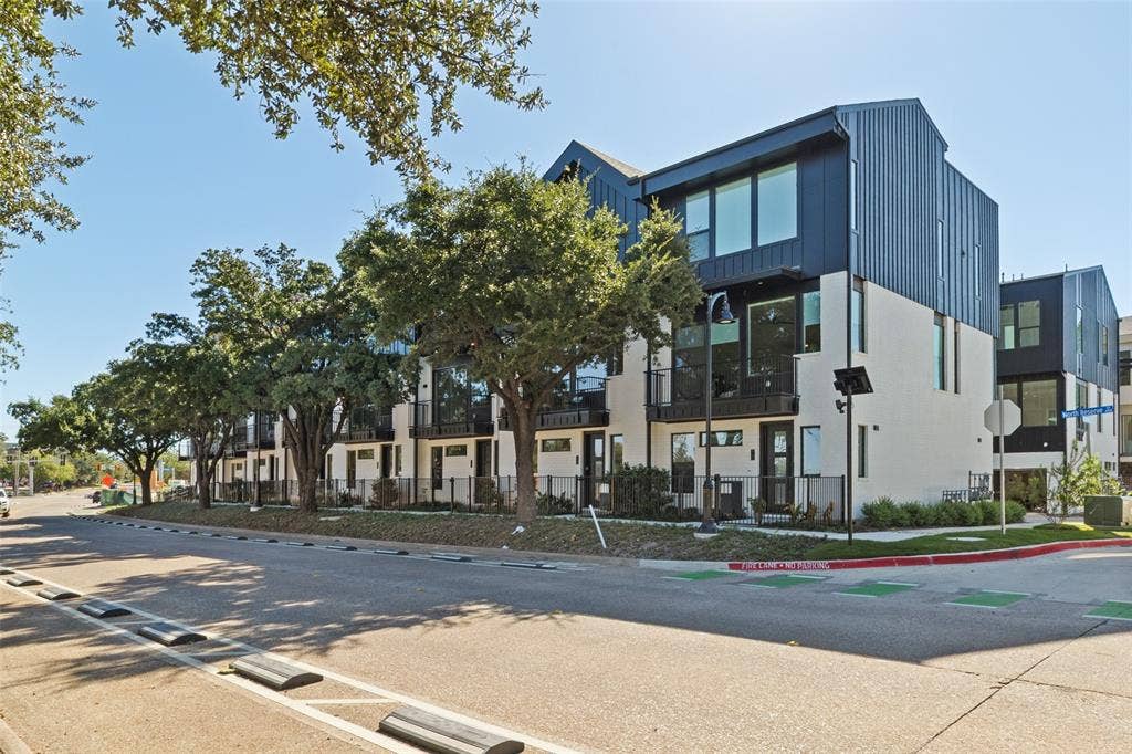 4109 N Reserve Lane, Addison, TX 75001 4109 N Reserve Lane, Addison, TX 75001