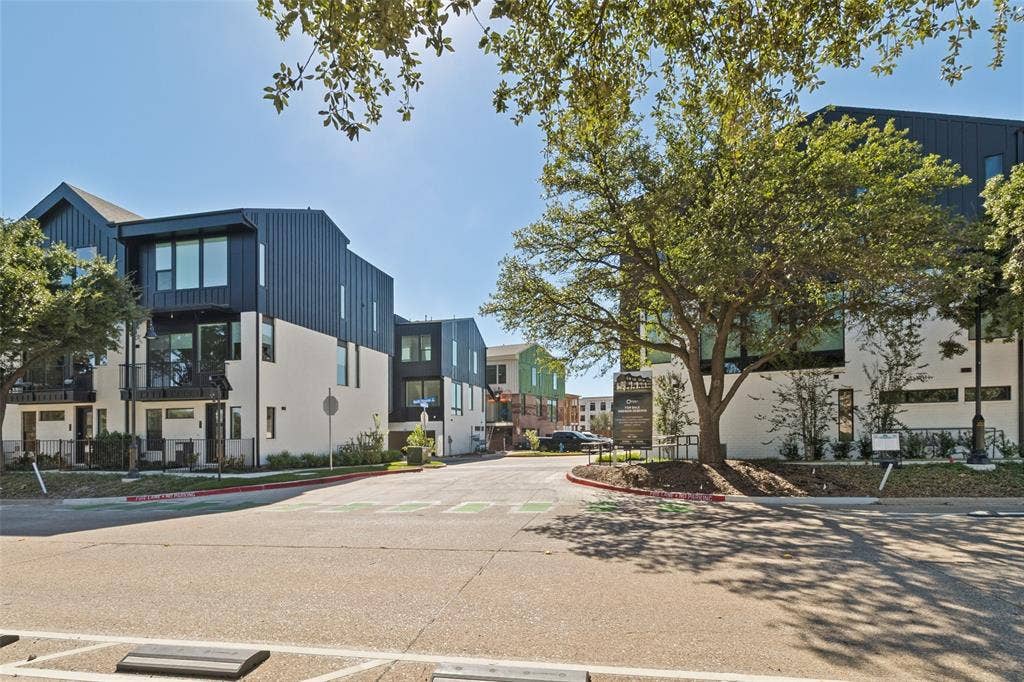 4109 N Reserve Lane, Addison, TX 75001 4109 N Reserve Lane, Addison, TX 75001
