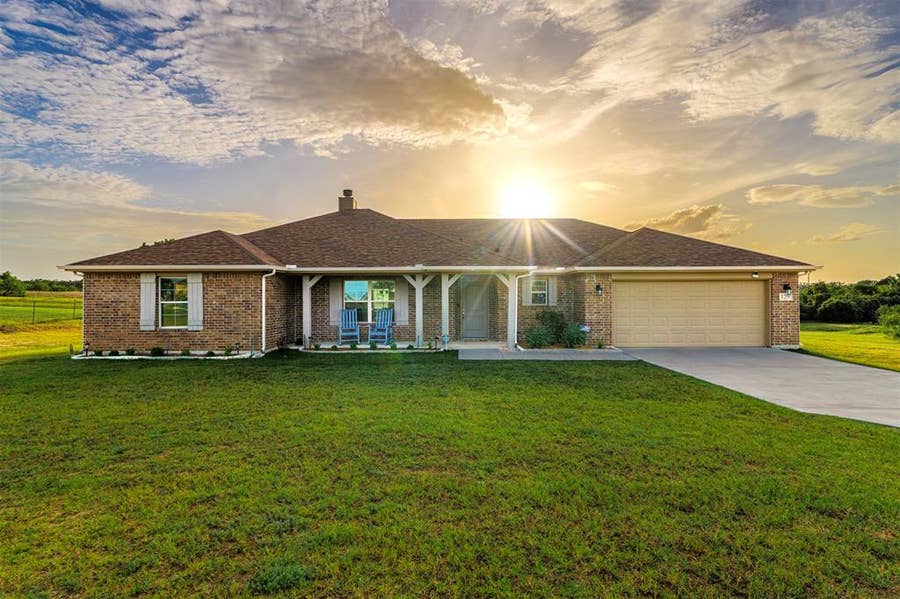 Property photo for 129 Springwood Ranch Loop, Springtown, TX