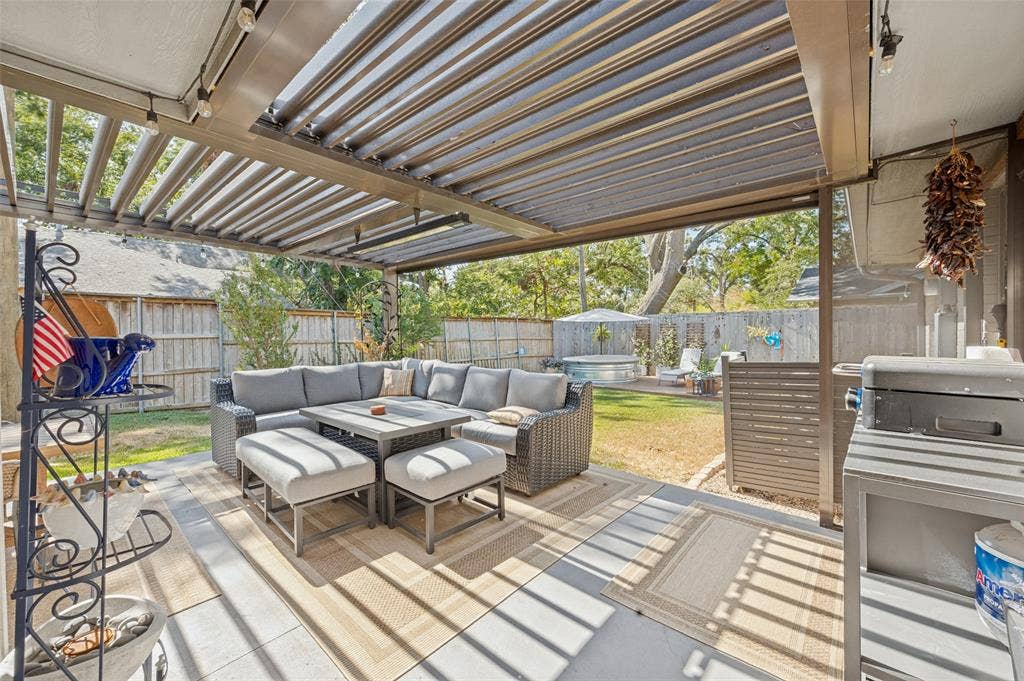 9922 Kilarney Drive, Dallas, TX 75218 9922 Kilarney Drive, Dallas, TX 75218