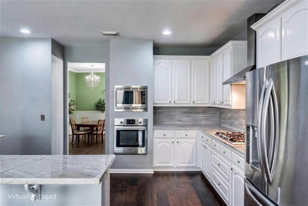 18747 Gibbons Drive, Dallas, TX 75287 18747 Gibbons Drive, Dallas, TX 75287