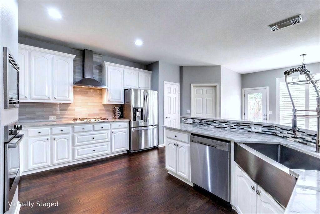 18747 Gibbons Drive, Dallas, TX 75287 18747 Gibbons Drive, Dallas, TX 75287