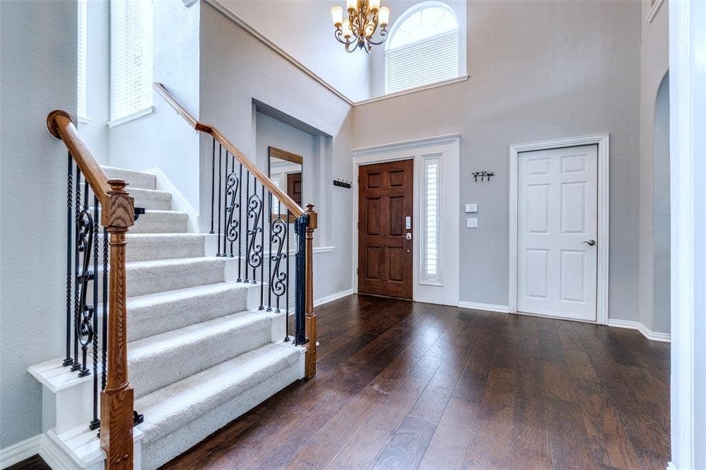18747 Gibbons Drive, Dallas, TX 75287 18747 Gibbons Drive, Dallas, TX 75287