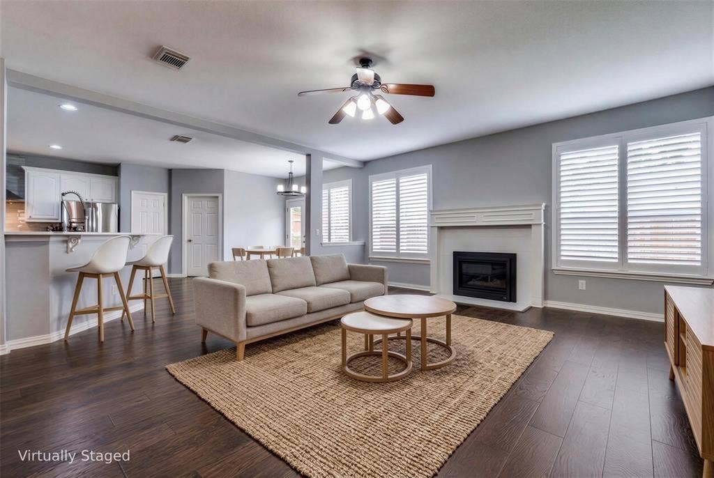 18747 Gibbons Drive, Dallas, TX 75287 18747 Gibbons Drive, Dallas, TX 75287