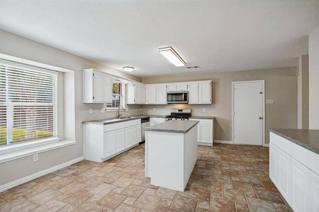 814 Foxwood Lane, Wylie, TX 75098 814 Foxwood Lane, Wylie, TX 75098