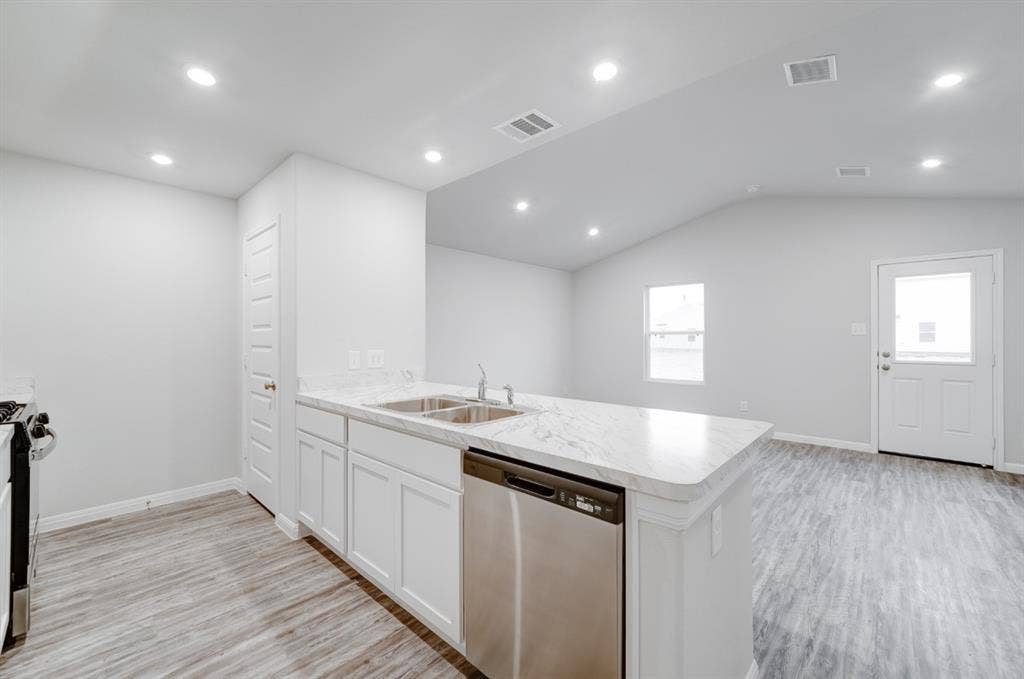 404 Cactus Court, Granbury, TX 76048 404 Cactus Court, Granbury, TX 76048