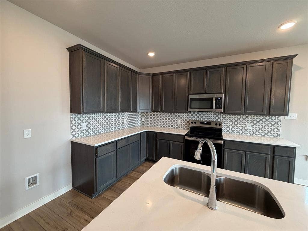 4220 Centerfire Road, Waco, TX 76705 4220 Centerfire Road, Waco, TX 76705