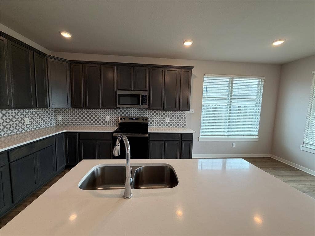 4220 Centerfire Road, Waco, TX 76705 4220 Centerfire Road, Waco, TX 76705