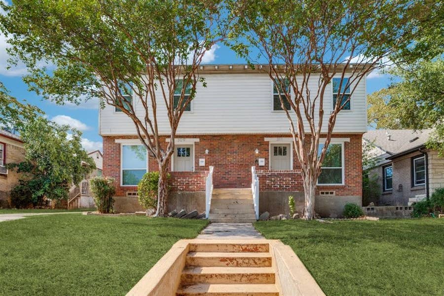 Property photo for 311 N Montreal Avenue, Dallas, TX