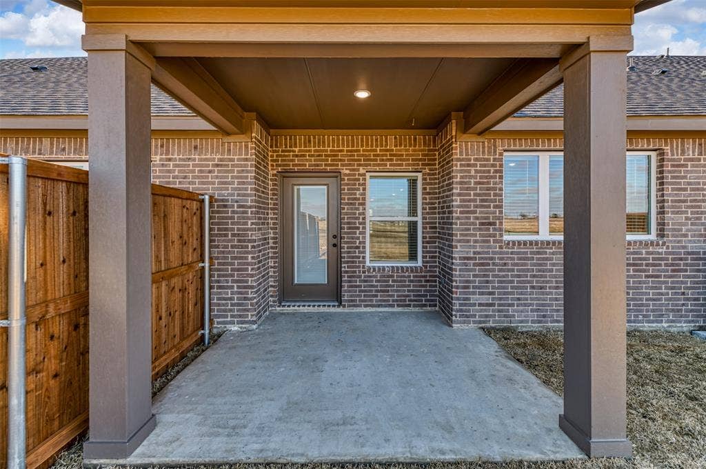 4060 LeCroy Court, Midlothian, TX 76065 4060 LeCroy Court, Midlothian, TX 76065