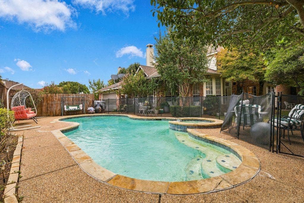 7420 Casper Drive, Plano, TX 75025 7420 Casper Drive, Plano, TX 75025