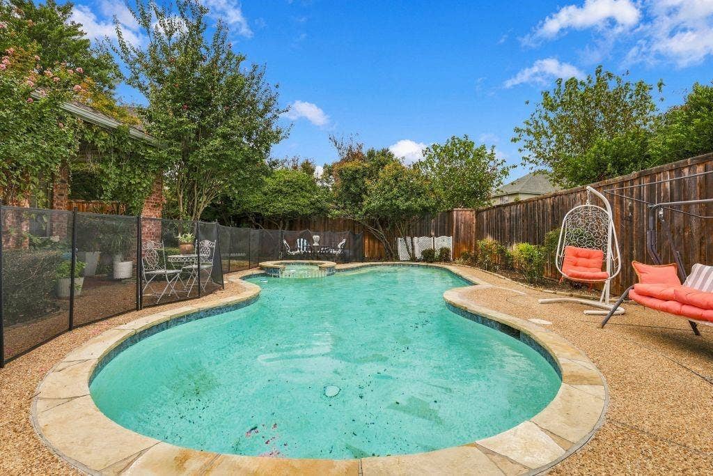 7420 Casper Drive, Plano, TX 75025 7420 Casper Drive, Plano, TX 75025