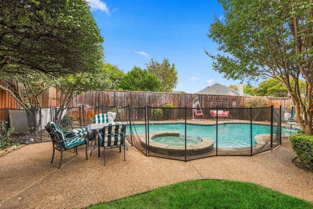 7420 Casper Drive, Plano, TX 75025 7420 Casper Drive, Plano, TX 75025