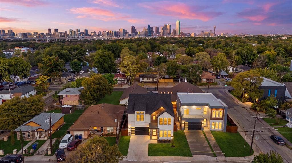 3424 Navaro Street, Dallas, TX 75212 Contemporary architecture featuring a flat roof and multi-level design