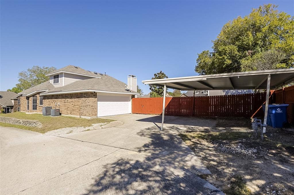 5914 Beacon Drive, Rowlett, TX 75089 5914 Beacon Drive, Rowlett, TX 75089