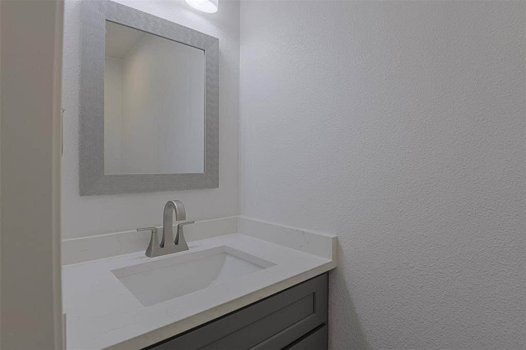 5914 Beacon Drive, Rowlett, TX 75089 5914 Beacon Drive, Rowlett, TX 75089