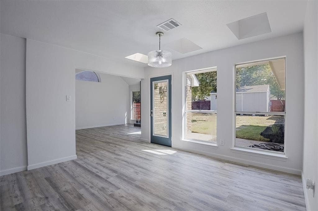 5914 Beacon Drive, Rowlett, TX 75089 5914 Beacon Drive, Rowlett, TX 75089