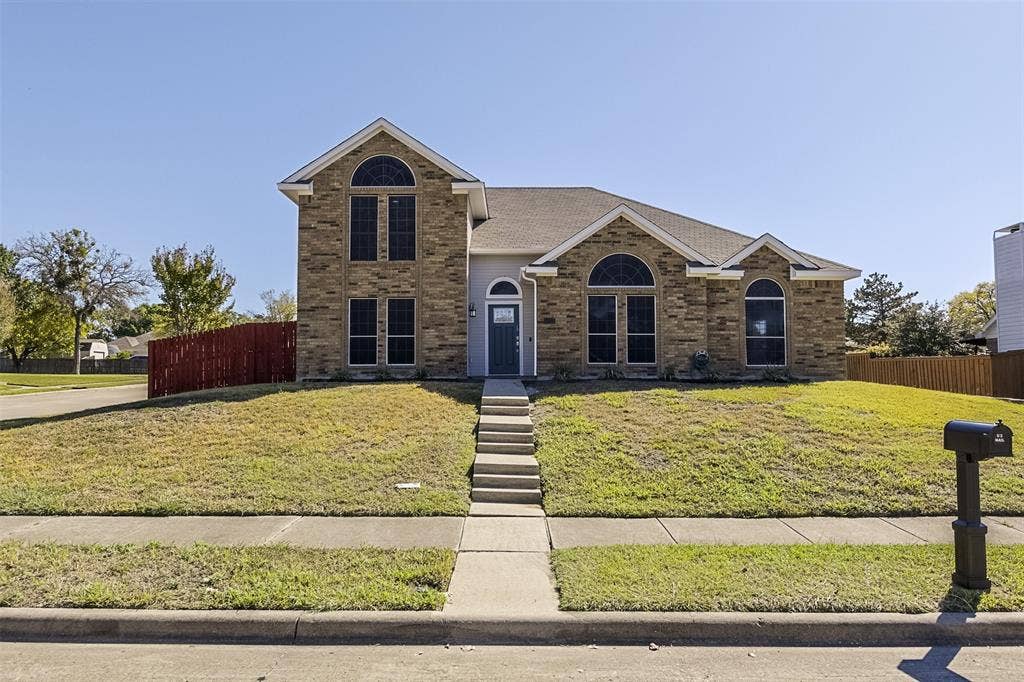 5914 Beacon Drive, Rowlett, TX 75089 5914 Beacon Drive, Rowlett, TX 75089