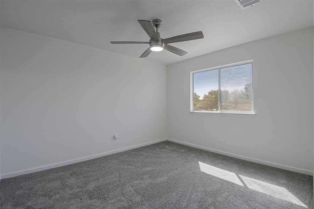 5914 Beacon Drive, Rowlett, TX 75089 5914 Beacon Drive, Rowlett, TX 75089
