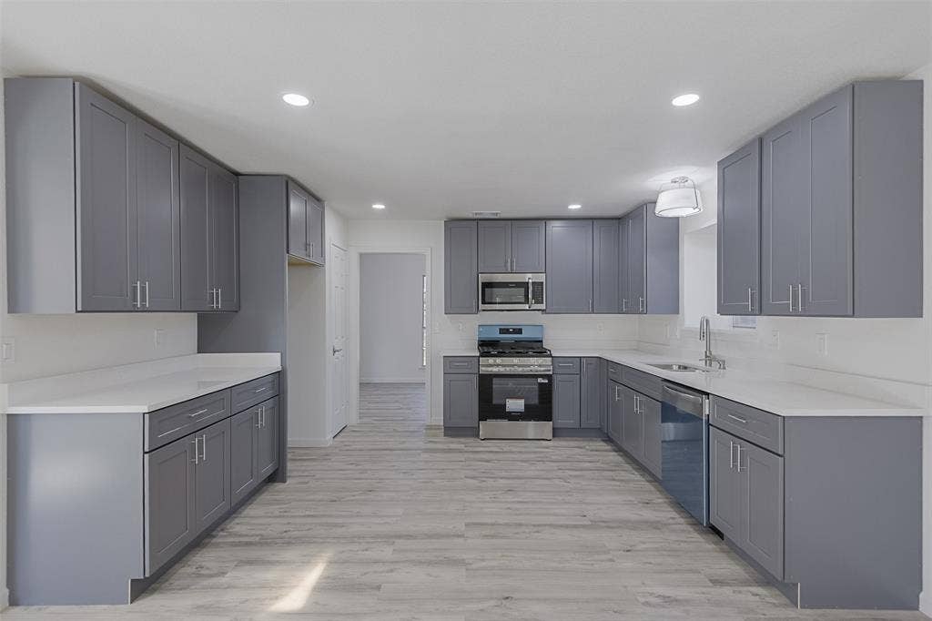 5914 Beacon Drive, Rowlett, TX 75089 5914 Beacon Drive, Rowlett, TX 75089