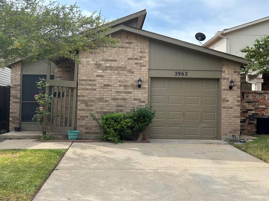 Property photo for 2962 Canis Circle, Garland, TX