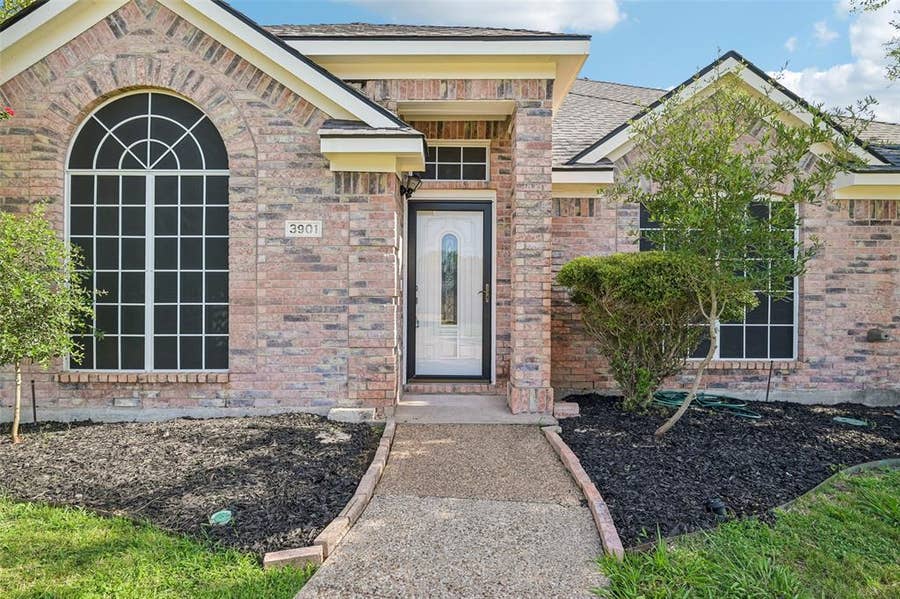 Property photo for 3901 Rolling Hills Drive, Plano, TX