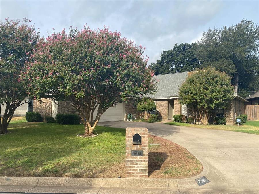 Property photo for 2400 Cross Timbers Trail, Arlington, TX