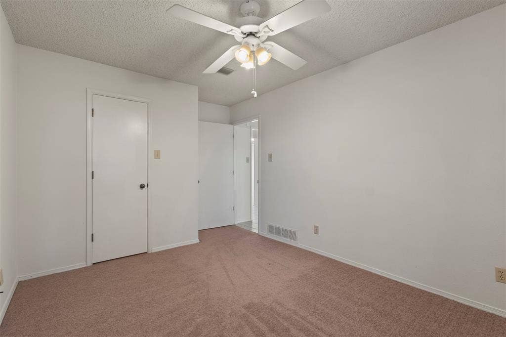 2108 Woodway Drive, Arlington, TX 76017 2108 Woodway Drive, Arlington, TX 76017