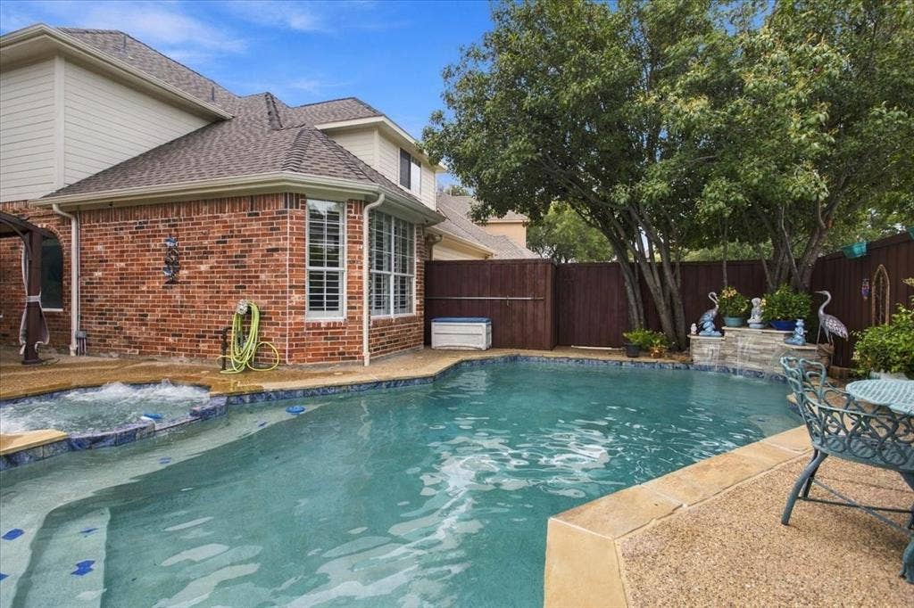 9205 Cedardale Drive, Plano, TX 75025 9205 Cedardale Drive, Plano, TX 75025