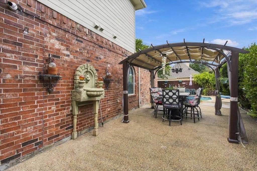 9205 Cedardale Drive, Plano, TX 75025 9205 Cedardale Drive, Plano, TX 75025