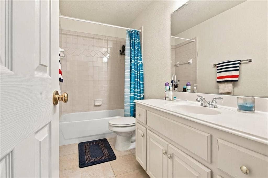 9205 Cedardale Drive, Plano, TX 75025 9205 Cedardale Drive, Plano, TX 75025