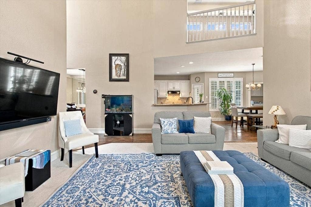 9205 Cedardale Drive, Plano, TX 75025 9205 Cedardale Drive, Plano, TX 75025