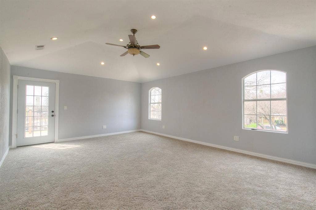 419 Sky Harbour Court, Granbury, TX 76049 Primary Bedroom