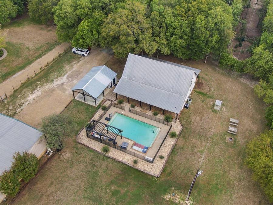 Property photo for 3410 Skinner Road, Midlothian, TX