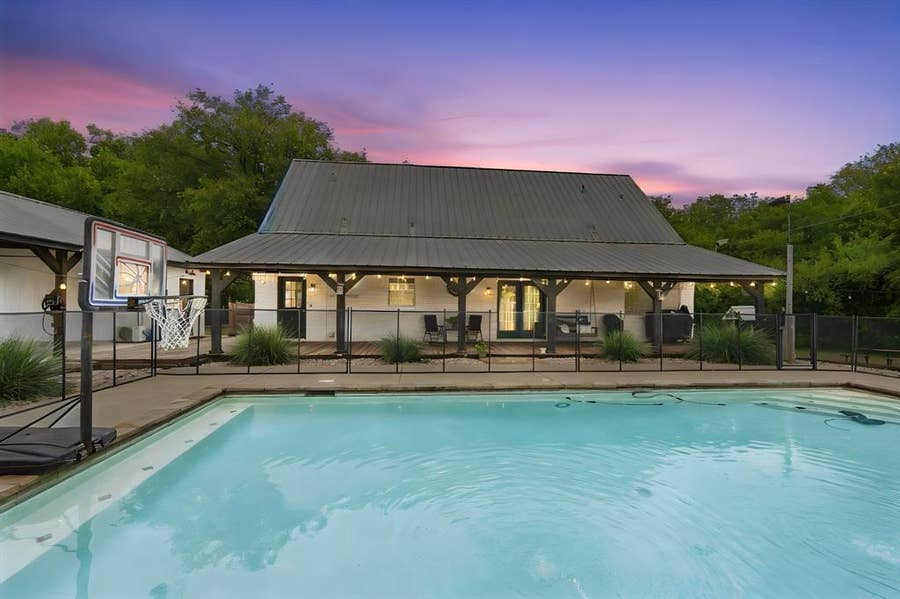 Property photo for 3410 Skinner Road, Midlothian, TX