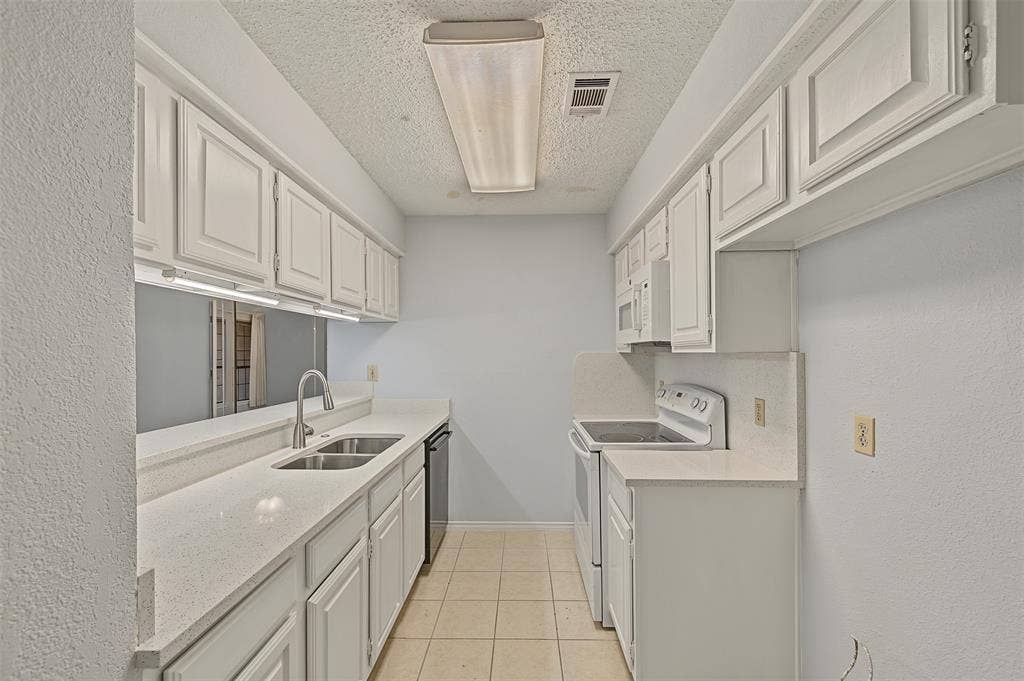 2800 Keller Springs Road, #1D, Carrollton, TX 75006 2800 Keller Springs Road, #1D, Carrollton, TX 75006
