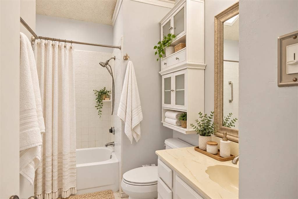 2800 Keller Springs Road, #1D, Carrollton, TX 75006 Bathroom Virtually Enhanced