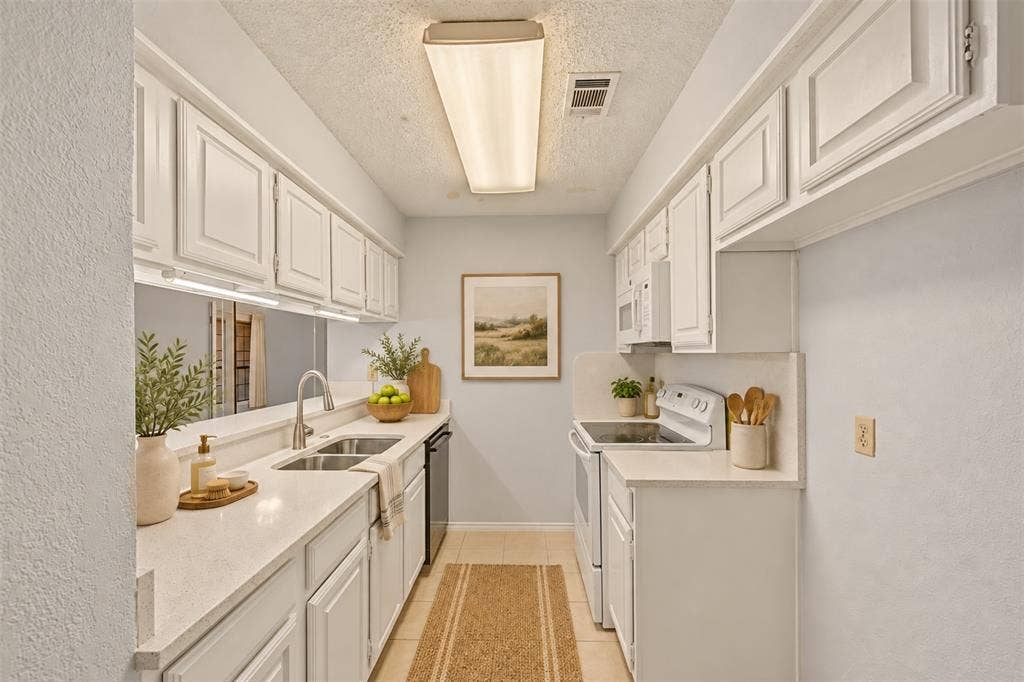 2800 Keller Springs Road, #1D, Carrollton, TX 75006 Kitchen Virtually Enhanced