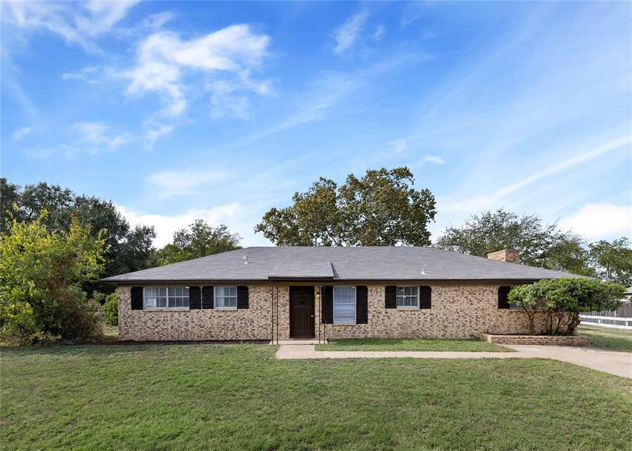 Property photo for 143 Wayman Drive, Whitney, TX